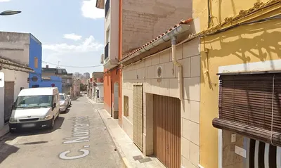 Cocina; electrodomésticos, suelo de madera, luz natural, estilo moderno