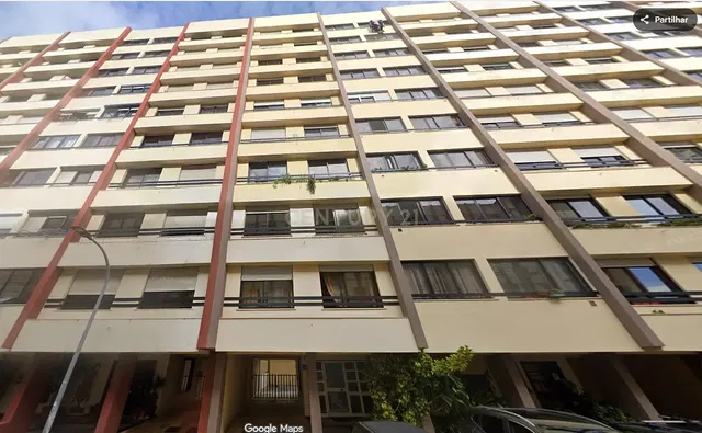 Küche; küchengeräte, holzboden, tageslicht, moderner stil