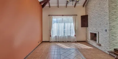 مطبخ; أجهزة المطبخ, أرضية خشبية, ضوء طبيعي, أسلوب عصري