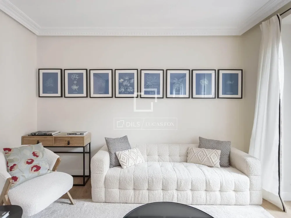 Küche; küchengeräte, holzboden, tageslicht, moderner stil