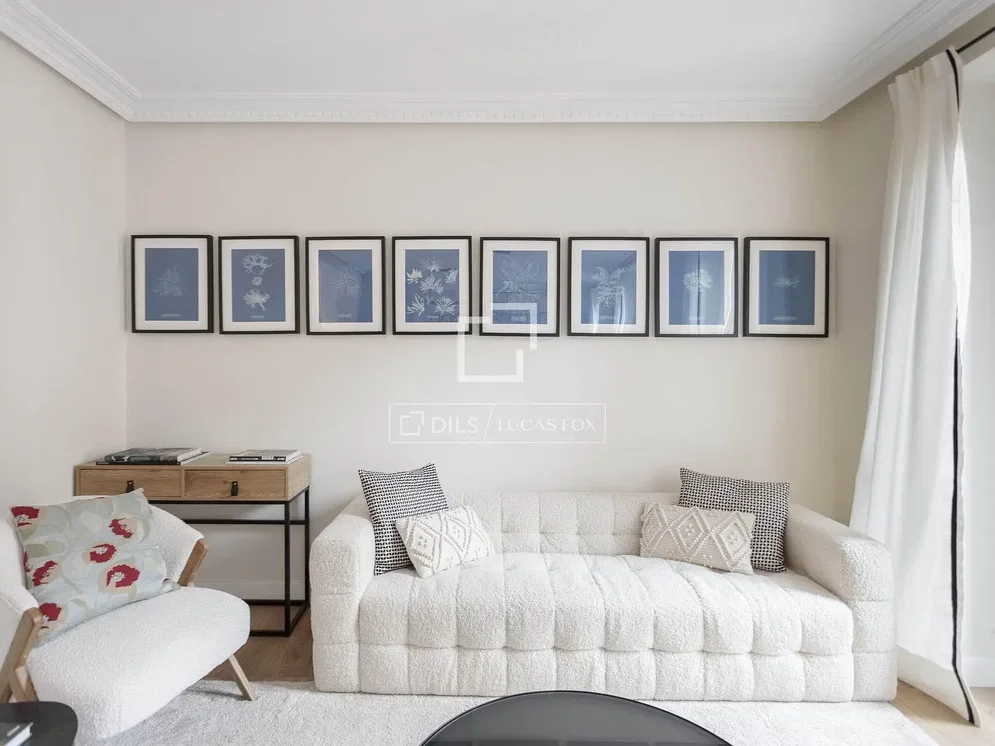 Küche; küchengeräte, holzboden, tageslicht, moderner stil