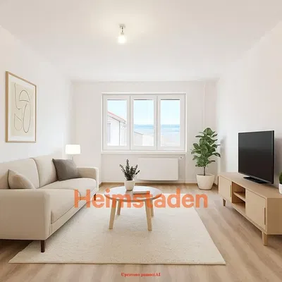 Cucina; elettrodomestici, pavimento in legno, luce naturale, stile moderno