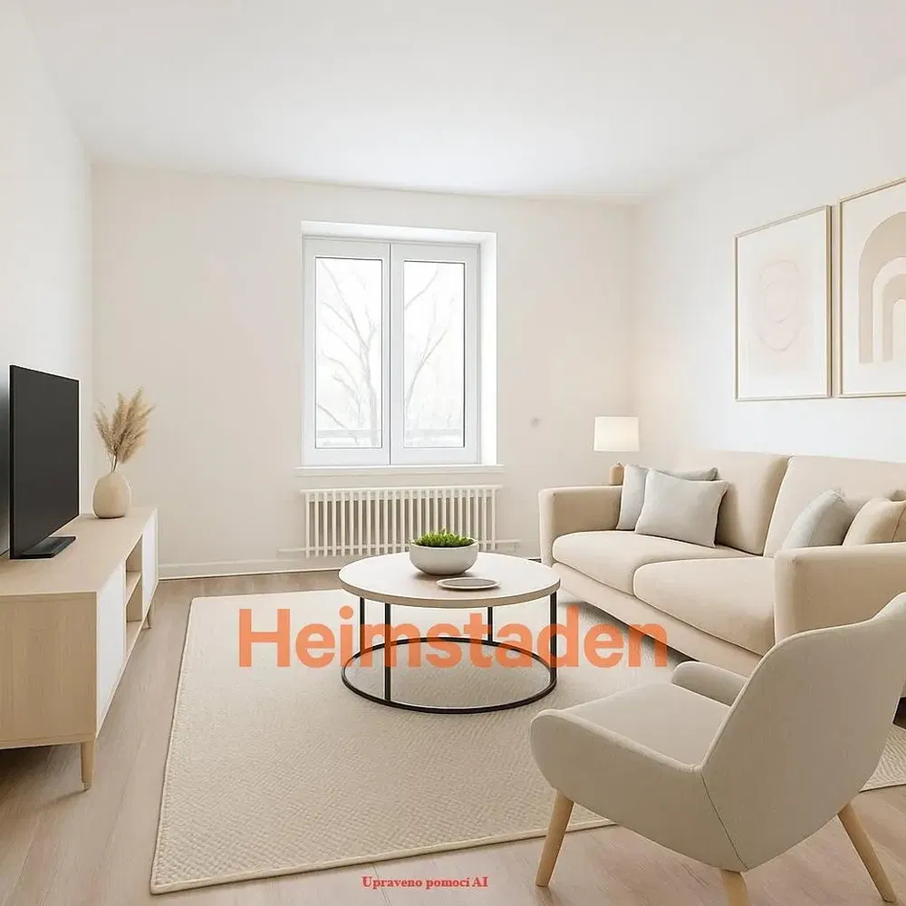 Кухиња; кухињски апарати, дрвени под, природно светло, модерни стил