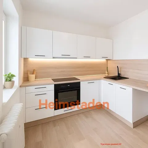 Keuken; keukenapparatuur, houten vloer, natuurlijk licht, moderne stijl