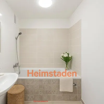 Kuchnia; sprzęt kuchenny, podłoga drewniana, światło dzienne, styl nowoczesny