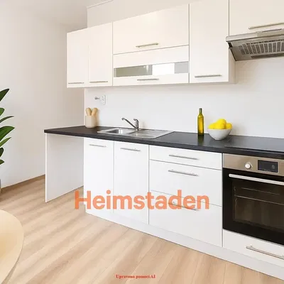 Kuchnia; sprzęt kuchenny, podłoga drewniana, światło dzienne, styl nowoczesny