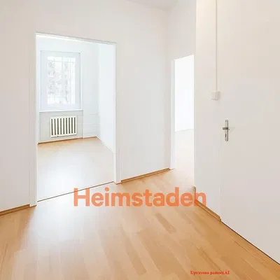 Kuchnia; sprzęt kuchenny, podłoga drewniana, światło dzienne, styl nowoczesny