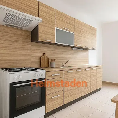 Kuchnia; sprzęt kuchenny, podłoga drewniana, światło dzienne, styl nowoczesny