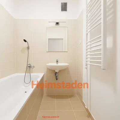 Кухиња; кухињски апарати, дрвени под, природно светло, модерни стил