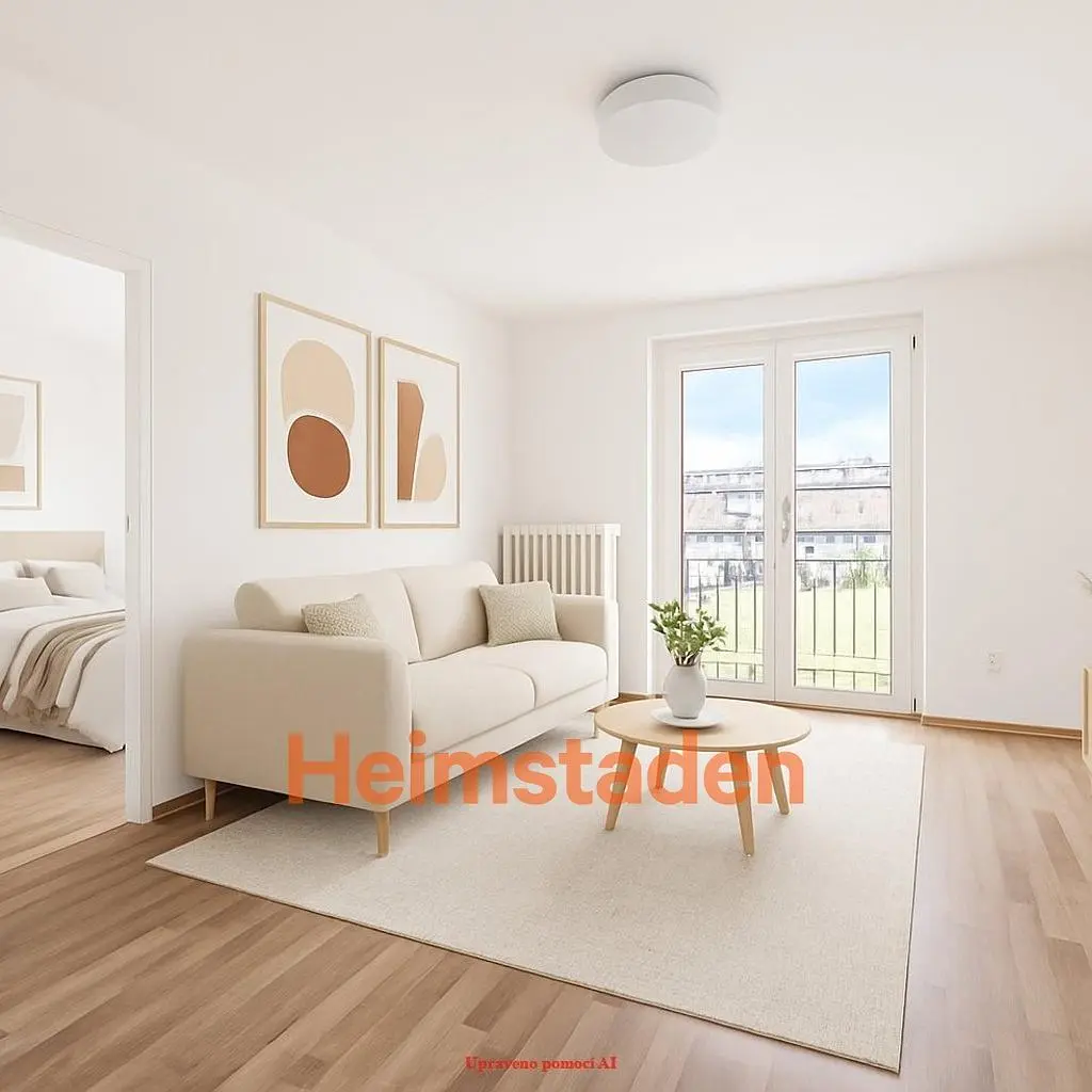 Кухня; кухненски уреди, дървен под, естествена светлина, модерен стил