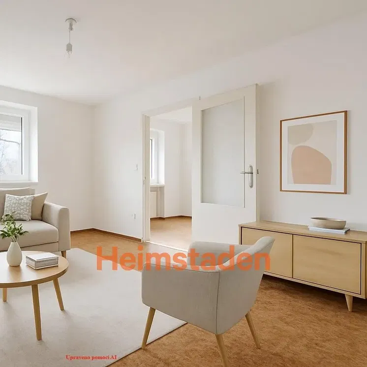 Хол; дървен под, естествена светлина, модерен стил