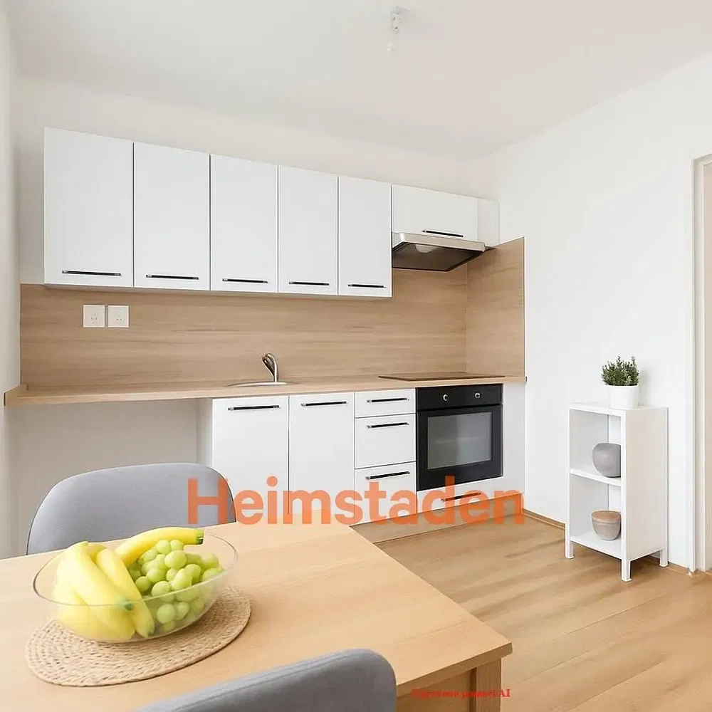 Хол; дървен под, естествена светлина, модерен стил