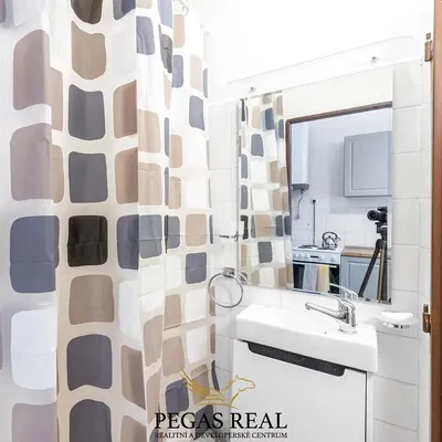 Küche; küchengeräte, holzboden, tageslicht, moderner stil