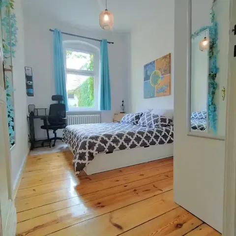 Küche; küchengeräte, fliesenboden, tageslicht, moderner stil