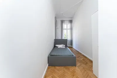 Living room; wood floor, natural light, modern style