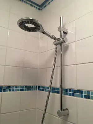 Cuisine; électroménager, parquet, lumière naturelle, style moderne