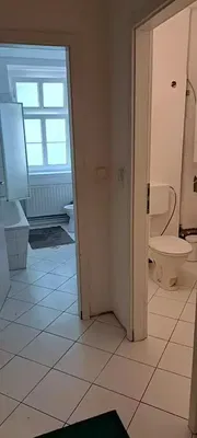 Cuisine; électroménager, parquet, lumière naturelle, style moderne