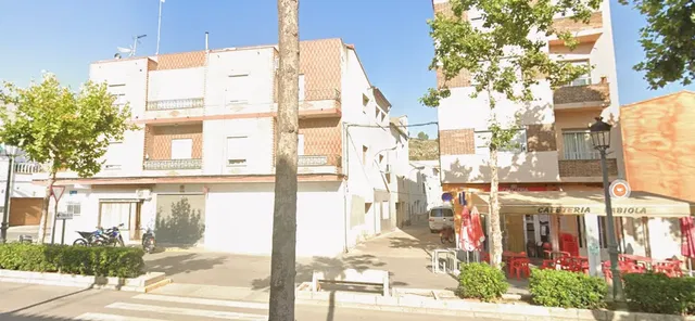 Cocina; electrodomésticos, suelo de madera, luz natural, estilo moderno