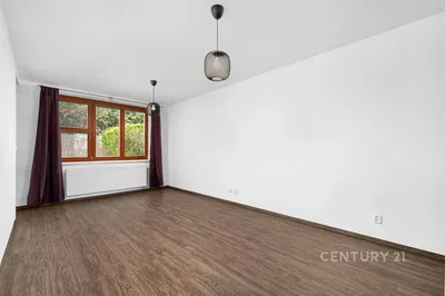 Küche; küchengeräte, holzboden, tageslicht, moderner stil