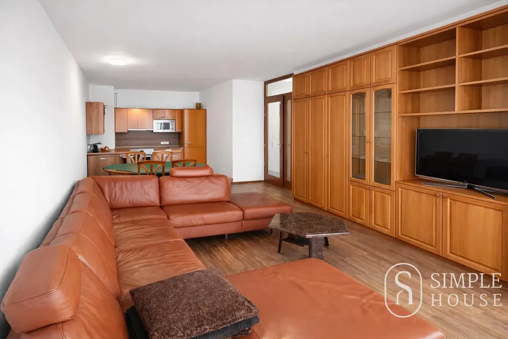 Кухня; кухненски уреди, плочки, естествена светлина, модерен стил