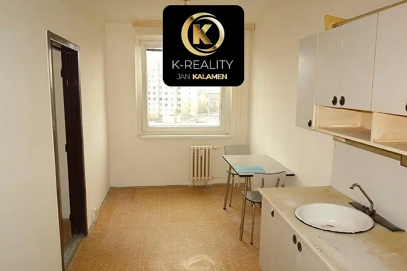 Кухня; кухненски уреди, дървен под, естествена светлина, модерен стил