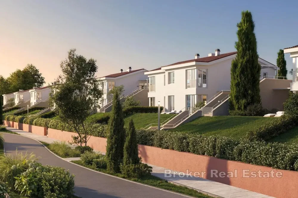 Küche; küchengeräte, holzboden, tageslicht, moderner stil