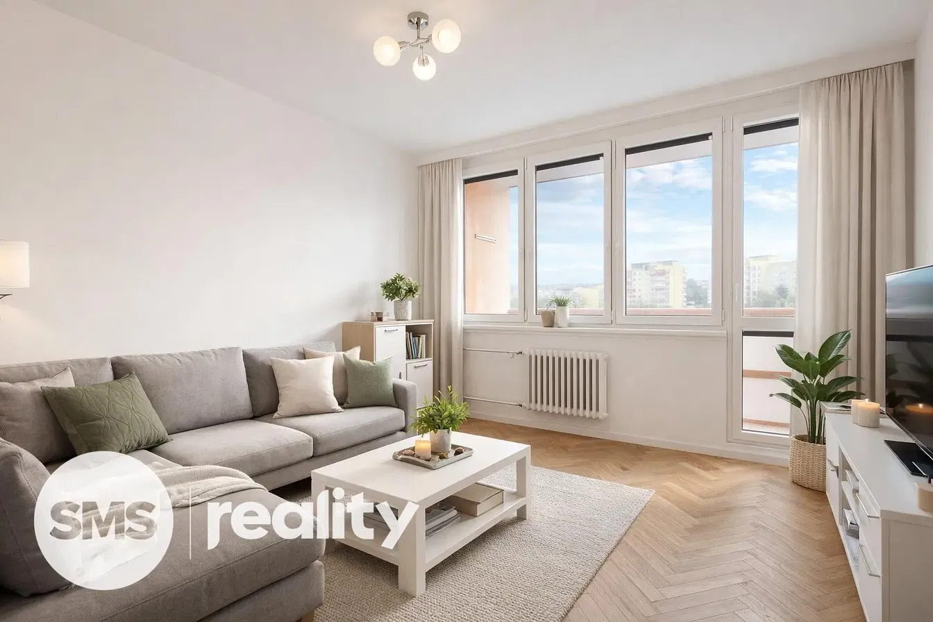 Хол; дървен под, естествена светлина, модерен стил, високи тавани