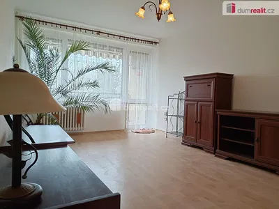 Küche; küchengeräte, holzboden, tageslicht, moderner stil