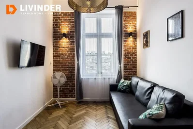 Living room; wood floor, natural light, modern style