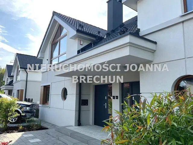 Küche; küchengeräte, holzboden, tageslicht, moderner stil