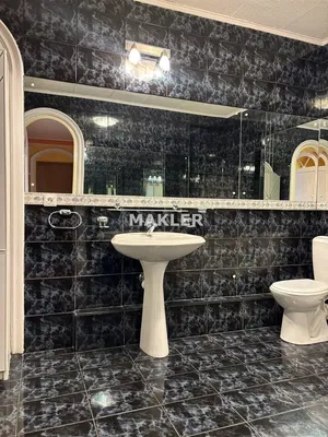 Küche; küchengeräte, fliesenboden, tageslicht, moderner stil