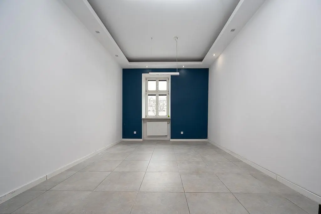 Cuisine; électroménager, parquet, lumière naturelle, style moderne