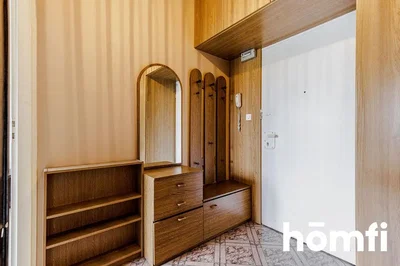 Cuisine; électroménager, parquet, lumière naturelle, style moderne