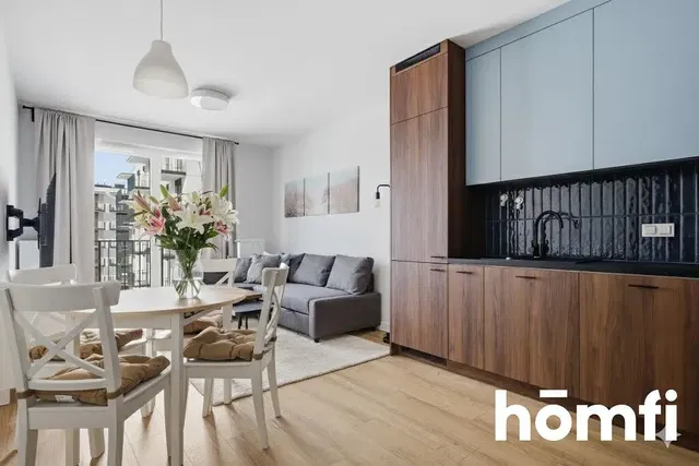 Küche; küchengeräte, holzboden, tageslicht, moderner stil