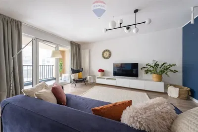 Küche; küchengeräte, holzboden, tageslicht, moderner stil