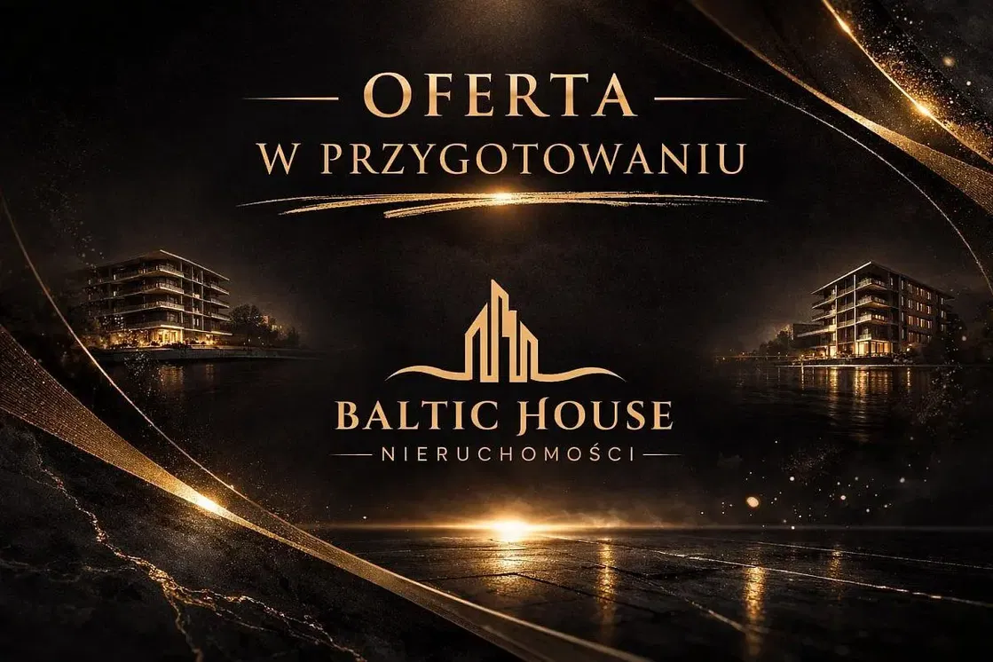 Kuhinja; kućanski aparati, drveni pod, prirodna svjetlost, moderan stil