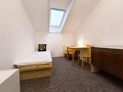 Küche; küchengeräte, holzboden, tageslicht, moderner stil