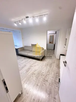 Cuisine; électroménager, parquet, lumière naturelle, style moderne