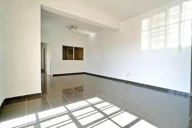 Cuisine; électroménager, parquet, lumière naturelle, style moderne