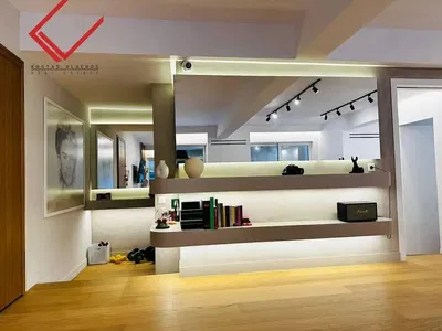 Salon; parquet, lumière naturelle, style moderne