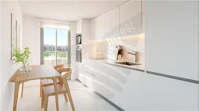 Küche; küchengeräte, holzboden, tageslicht, moderner stil