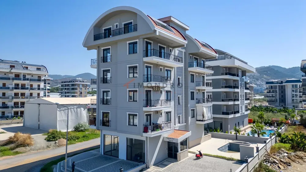 Küche; küchengeräte, holzboden, tageslicht, moderner stil