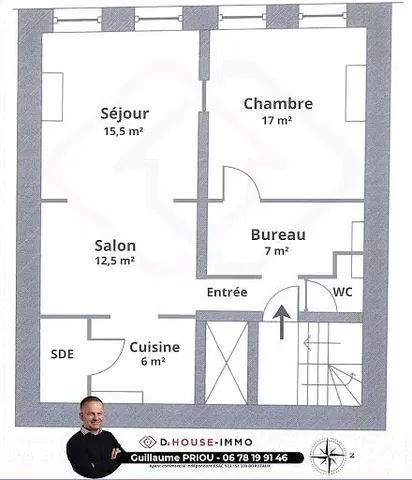 Κουζίνα; συσκευές κουζίνας, ξύλινο πάτωμα, φυσικό φως, μοντέρνο στυλ