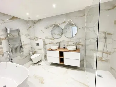 Cuisine; électroménager, parquet, lumière naturelle, style moderne