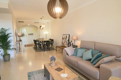 Salón; luz natural, estilo moderno