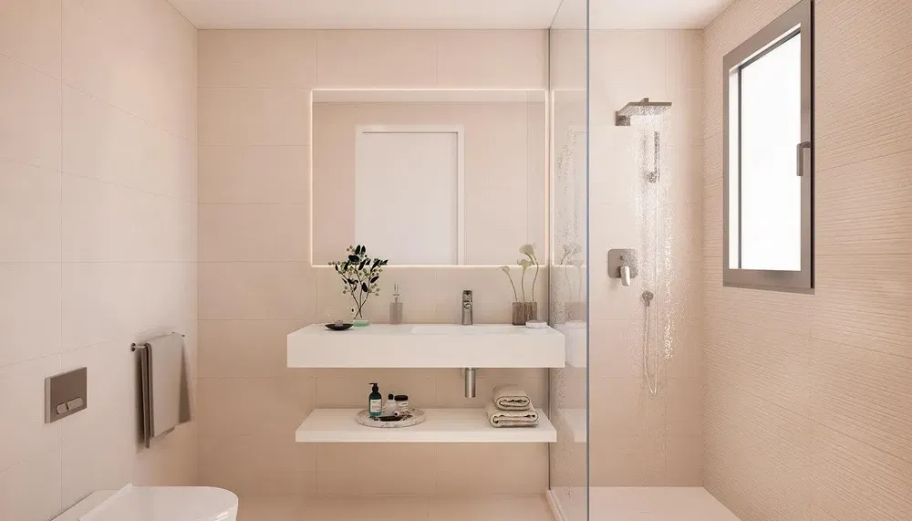 Baño; luz natural, suelo de baldosas, renovado
