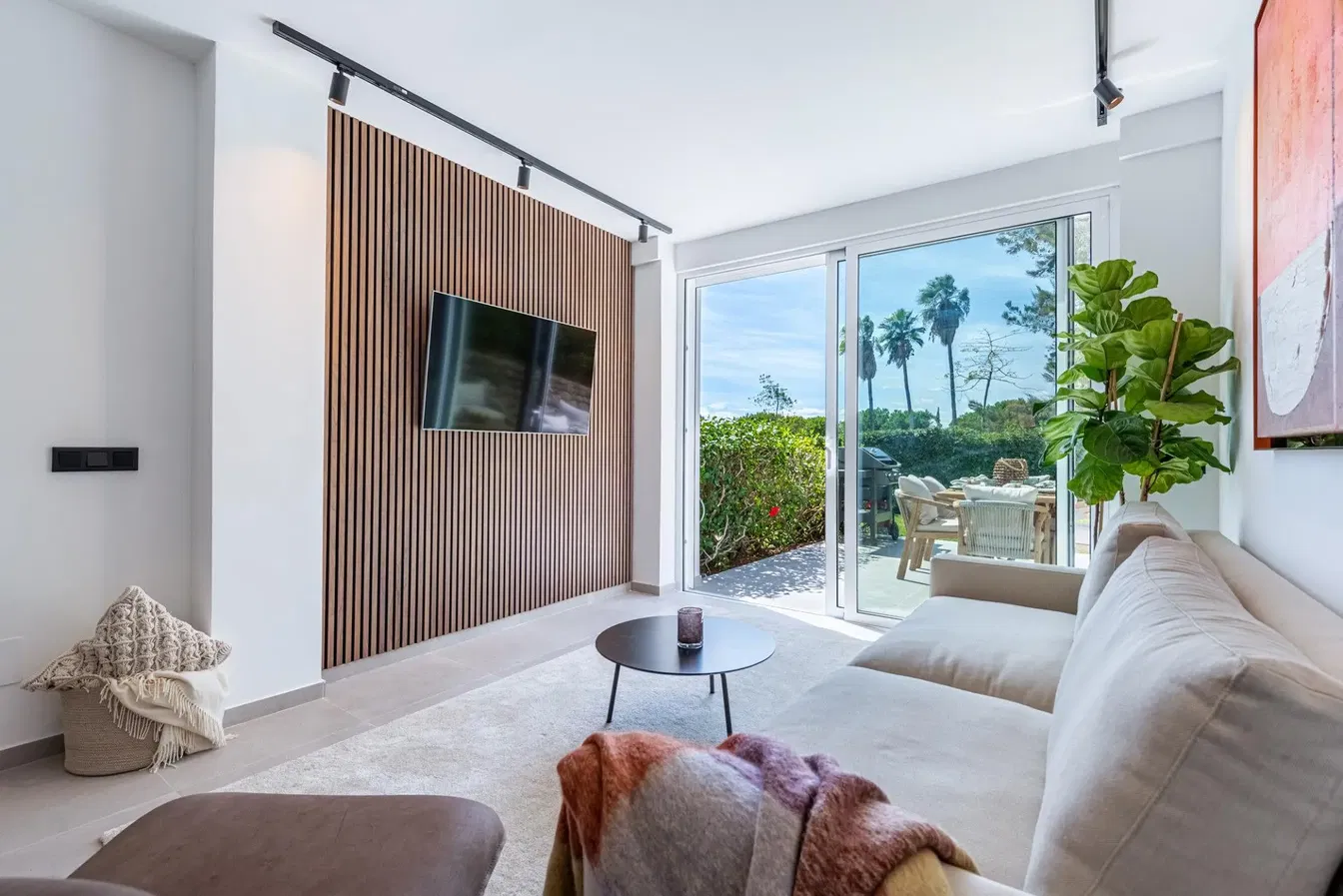 Salón; vista, luz natural, estilo moderno