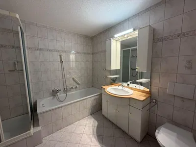 Bagno; pavimento in piastrelle