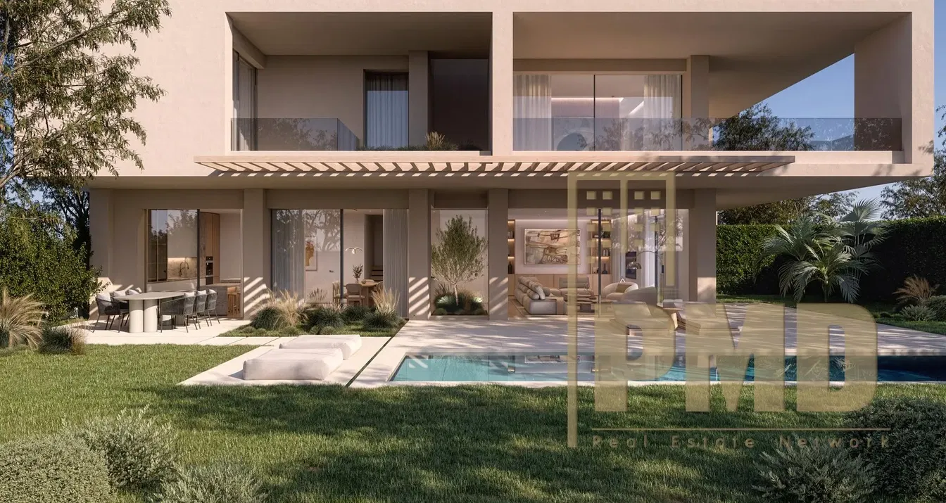 Maison et environs; vue, lumière naturelle