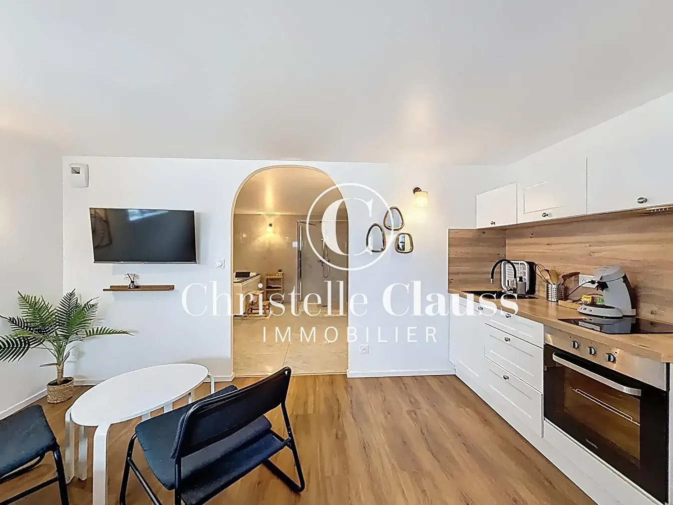 Küche; küchengeräte, moderner stil